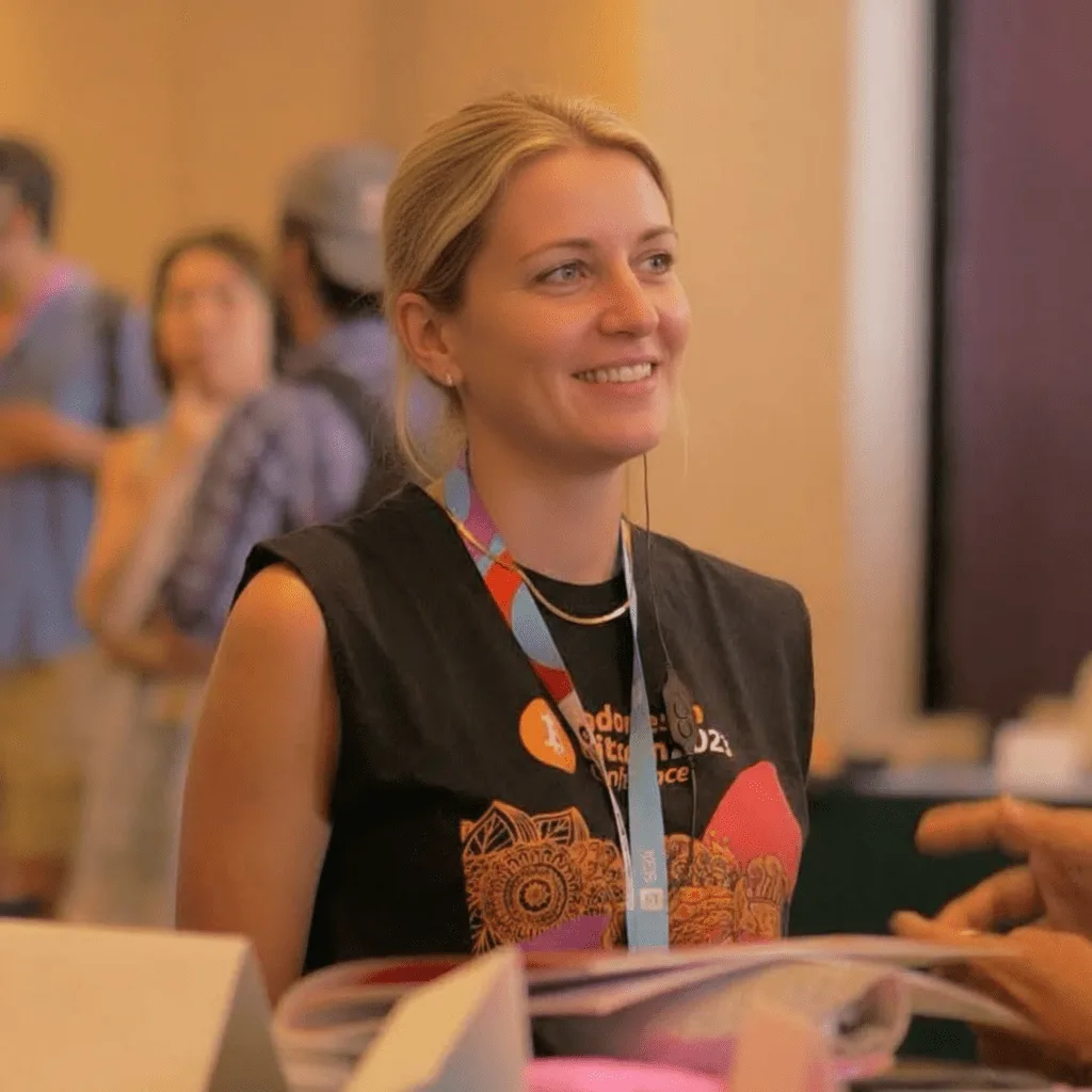 Laura Bitcoin is a Founder of Bitcoin Indonesia. Bitcoin in Indonesia educates about Bitcoin and brings Bitcoin Miner, Bitcoin exchanges and People that want to learn about Bitcoin together.